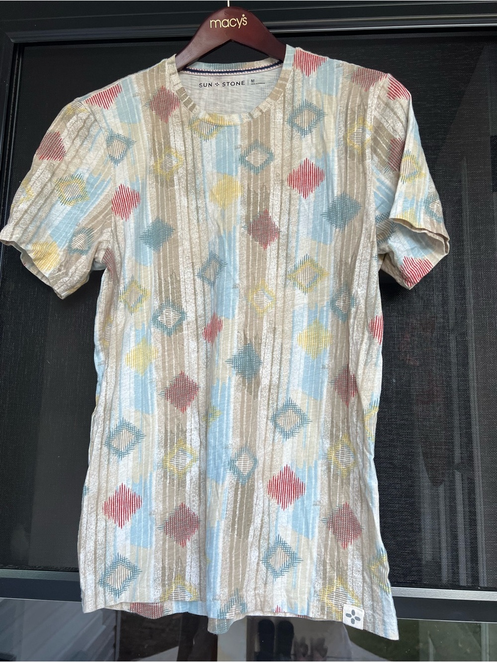 Sun + Stone Men’s Tan Multicolor Geometric Short Sleeve Tee Sz M